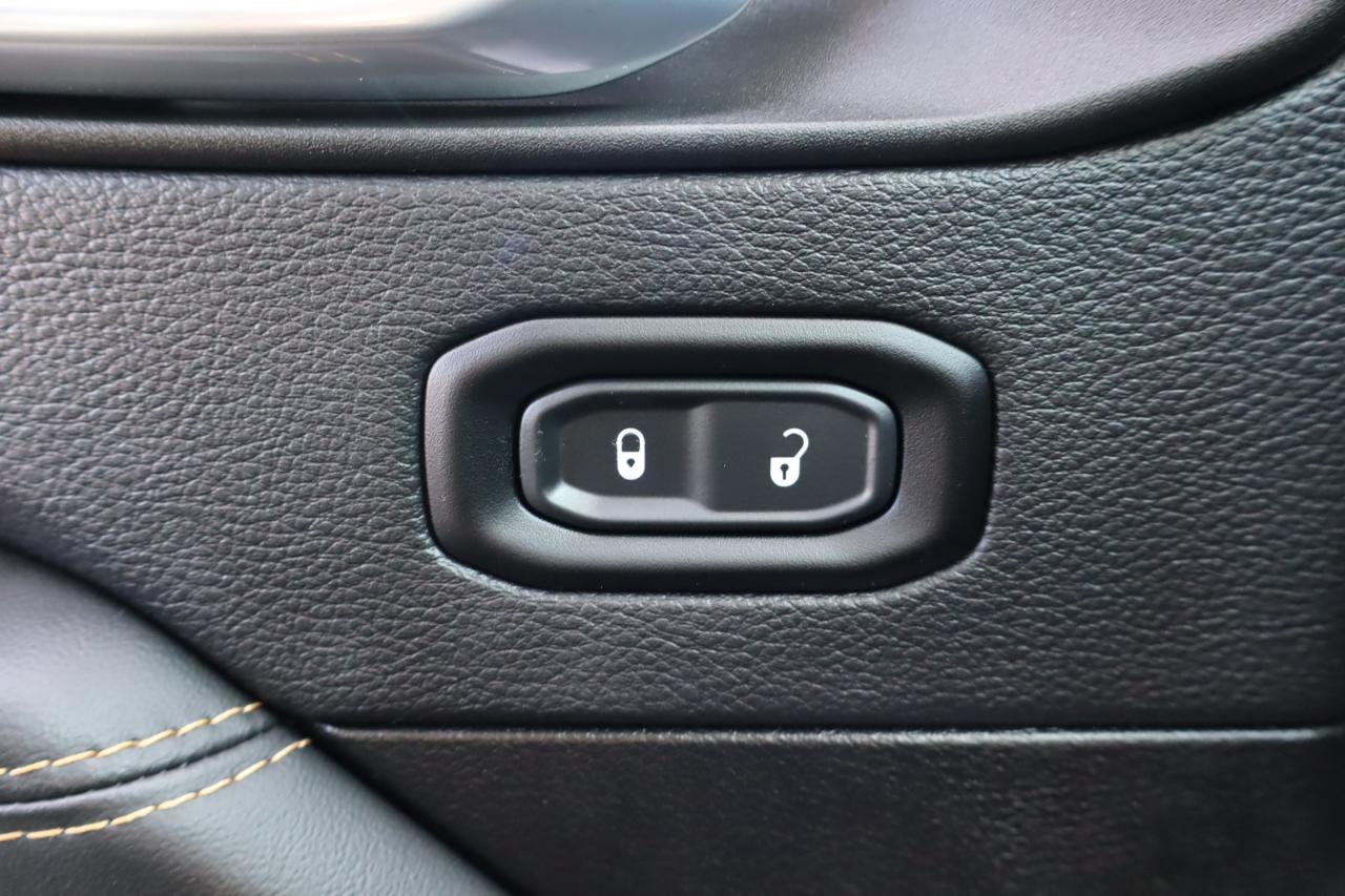 2024 Jeep Wrangler SAHARA 4DR 4X4 Photo