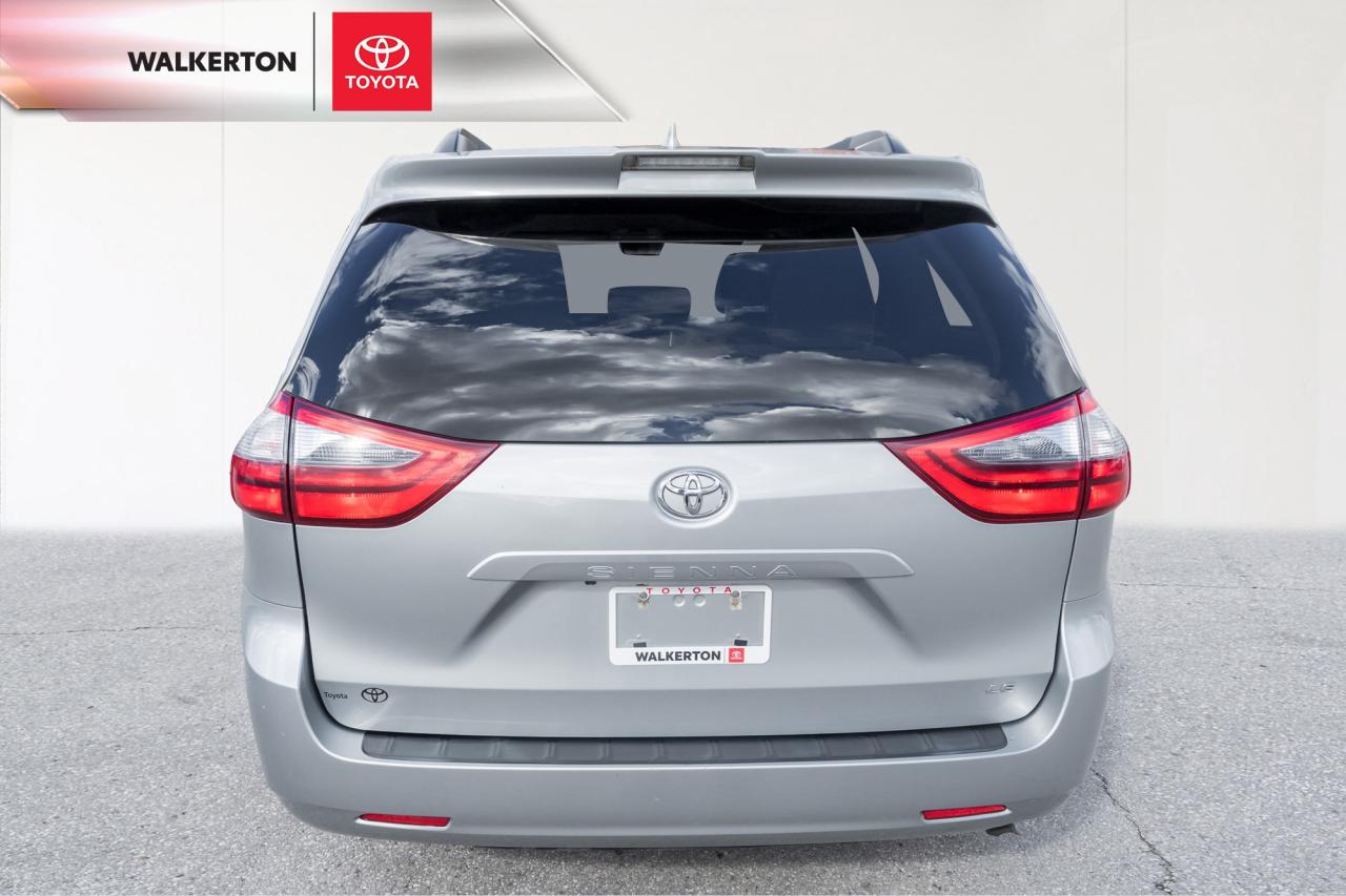 2020 Toyota Sienna LE 8-Passenger 4dr Front-Wheel Drive Passenger Van Photo4