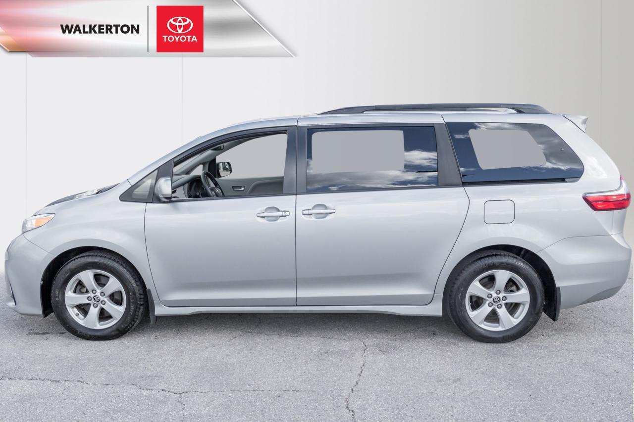 2020 Toyota Sienna LE 8-Passenger 4dr Front-Wheel Drive Passenger Van Photo2