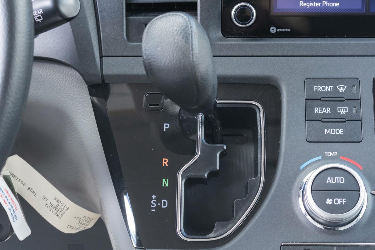 2020 Toyota Sienna LE 8-Passenger 4dr Front-Wheel Drive Passenger Van Photo