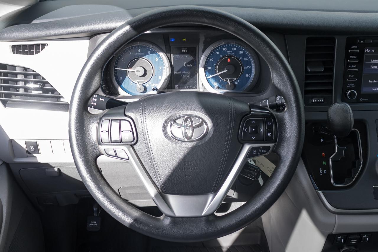 2020 Toyota Sienna LE 8-Passenger 4dr Front-Wheel Drive Passenger Van Photo