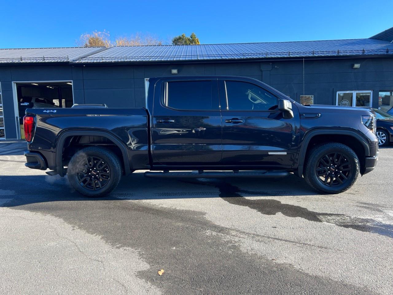 2024 GMC Sierra 1500 Crew Cab Standard Box 4-Wheel Drive Elevation Photo3
