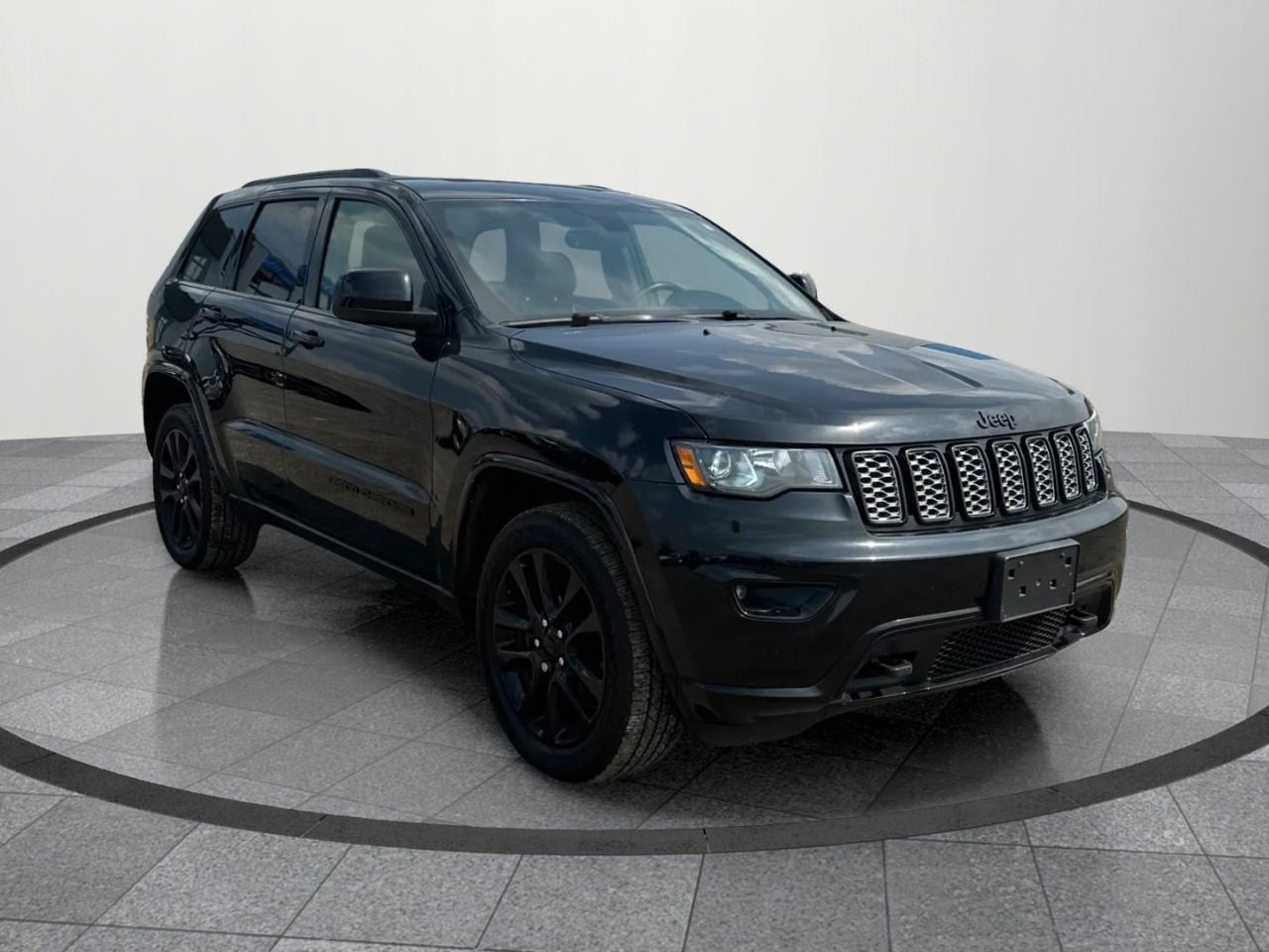 2018 Jeep Grand Cherokee Laredo 4dr 4x4 Photo