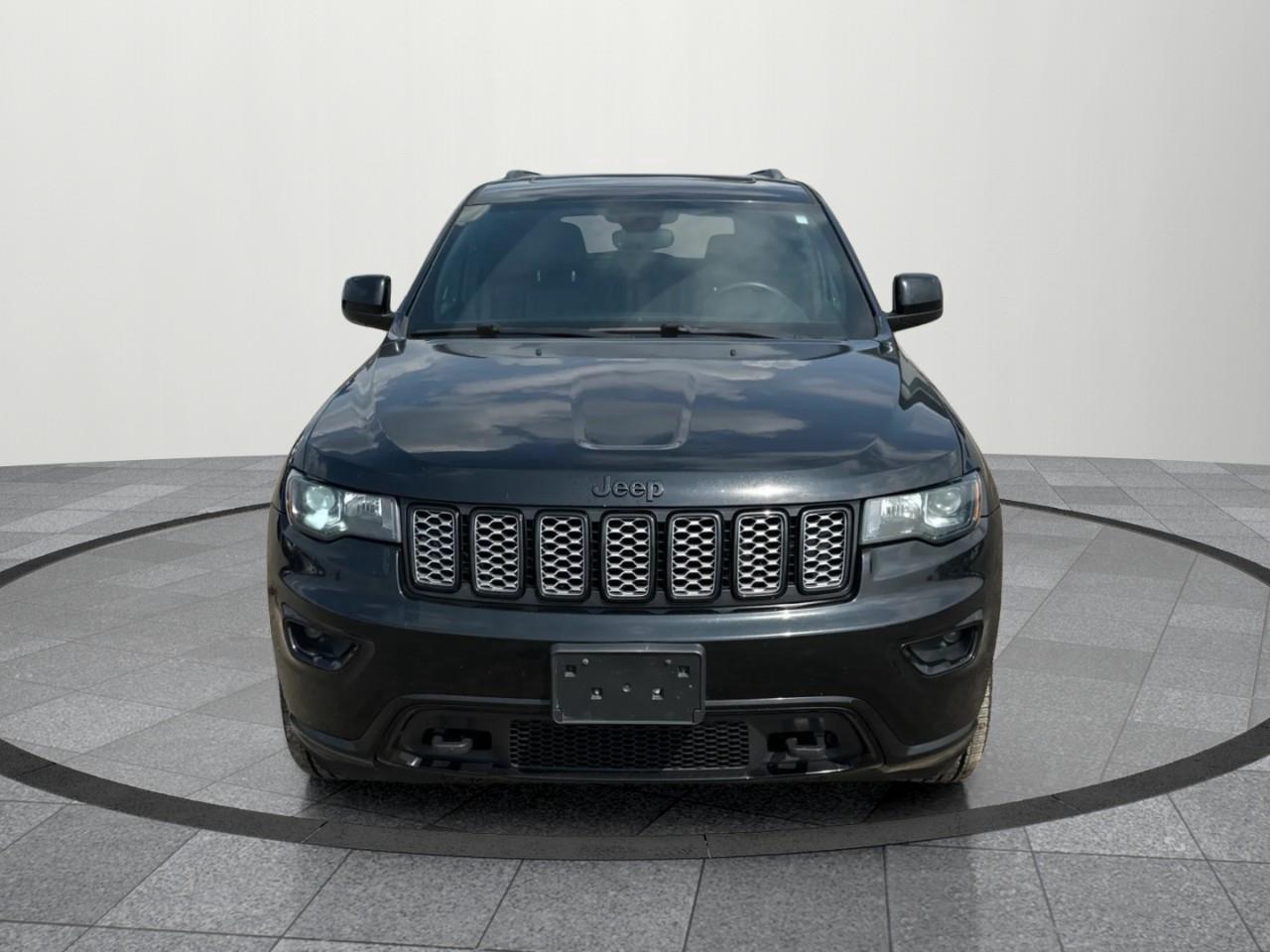 2018 Jeep Grand Cherokee Laredo 4dr 4x4 Photo