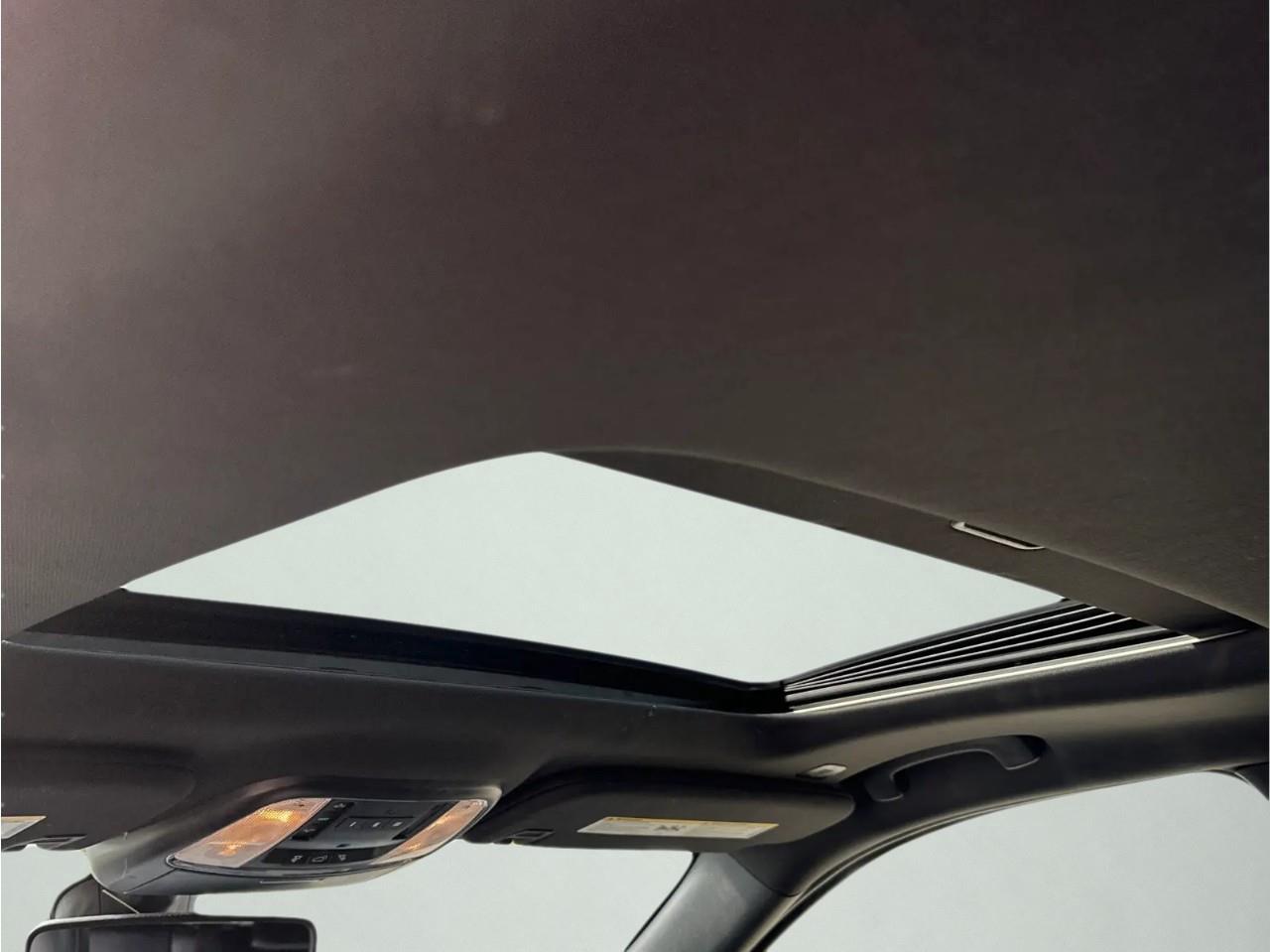 2018 Jeep Grand Cherokee Laredo 4dr 4x4 Photo