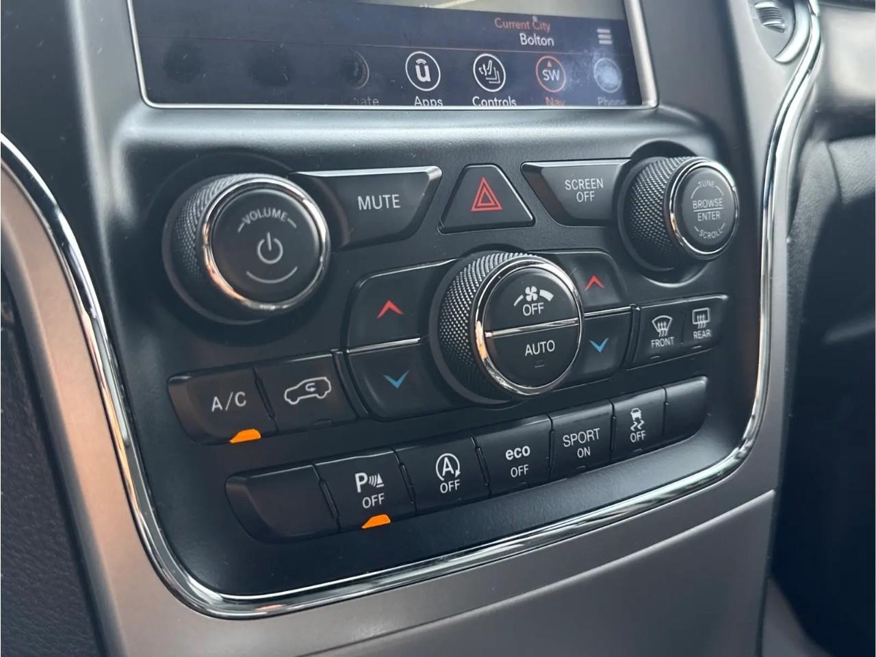 2018 Jeep Grand Cherokee Laredo 4dr 4x4 Photo