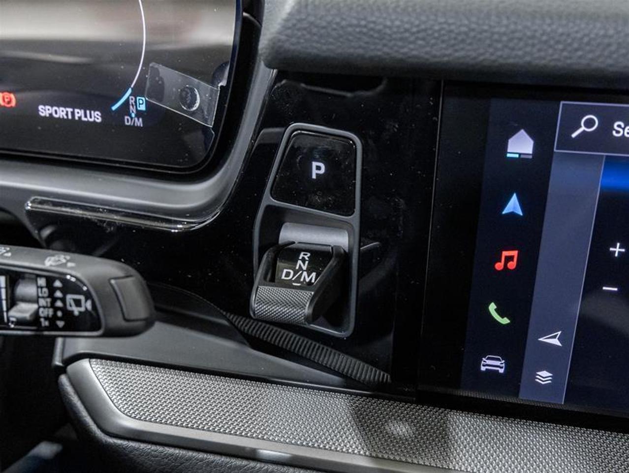 2025 Porsche Cayenne  Photo