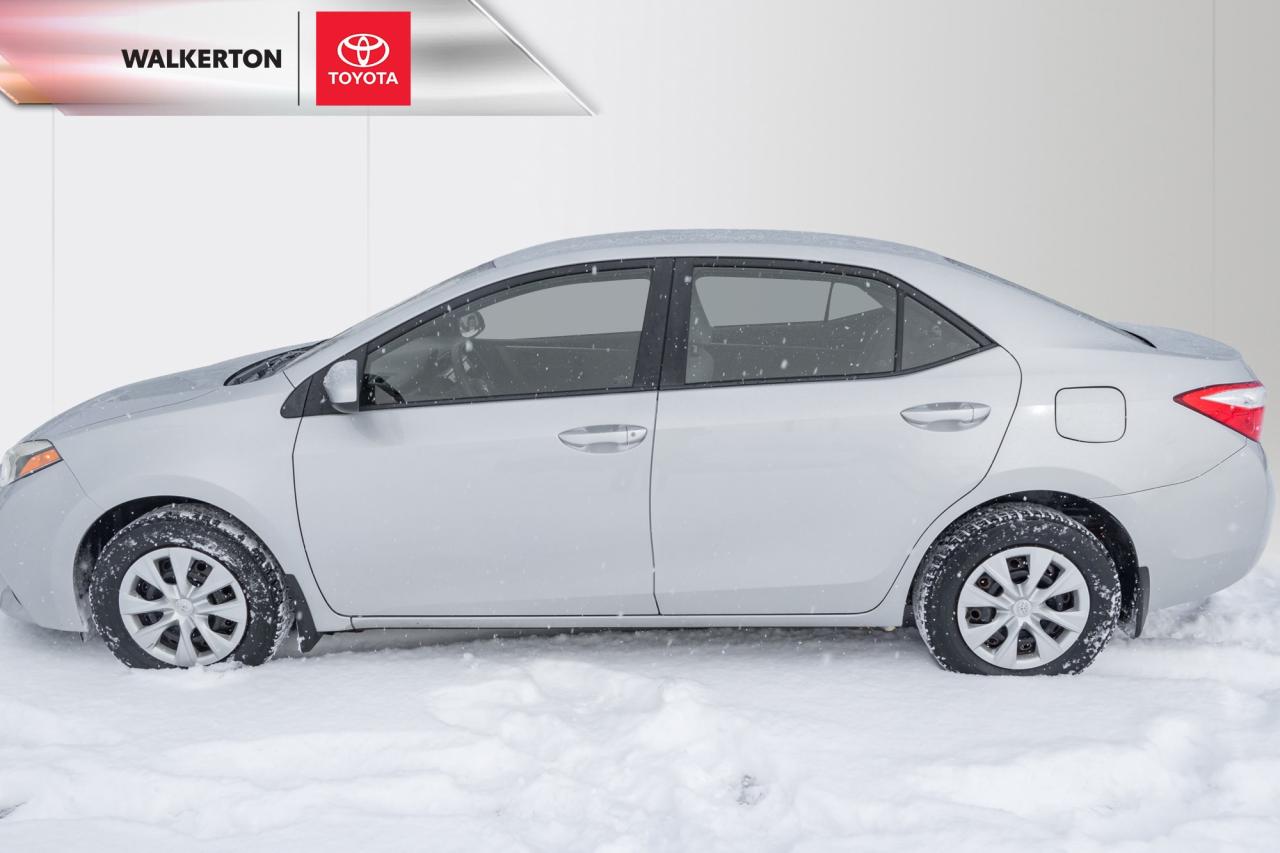 2015 Toyota Corolla CE (M6) 4dr Sedan Photo