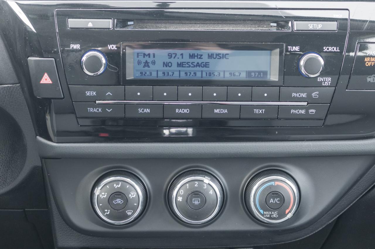 2015 Toyota Corolla CE (M6) 4dr Sedan Photo