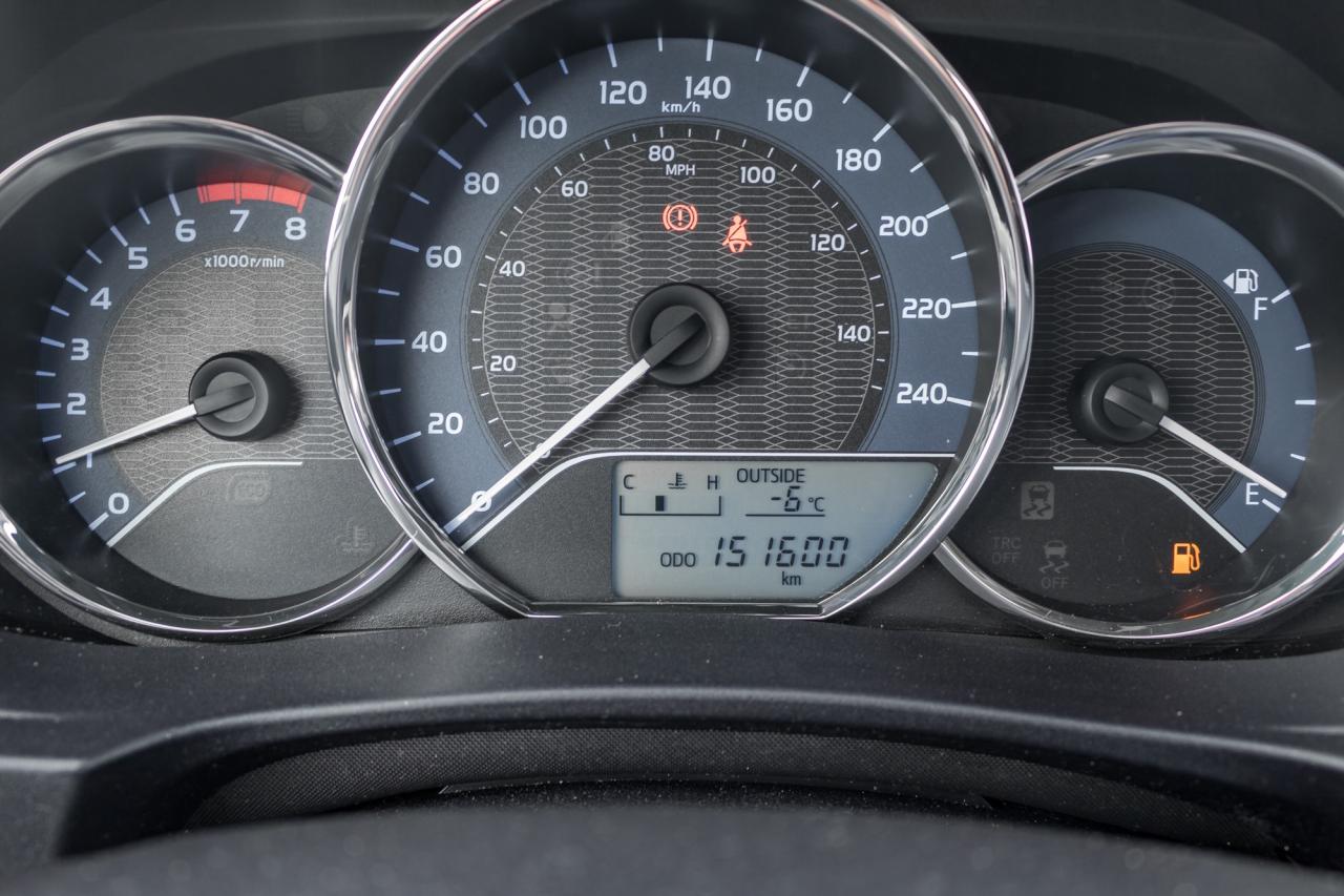 2015 Toyota Corolla CE (M6) 4dr Sedan Photo