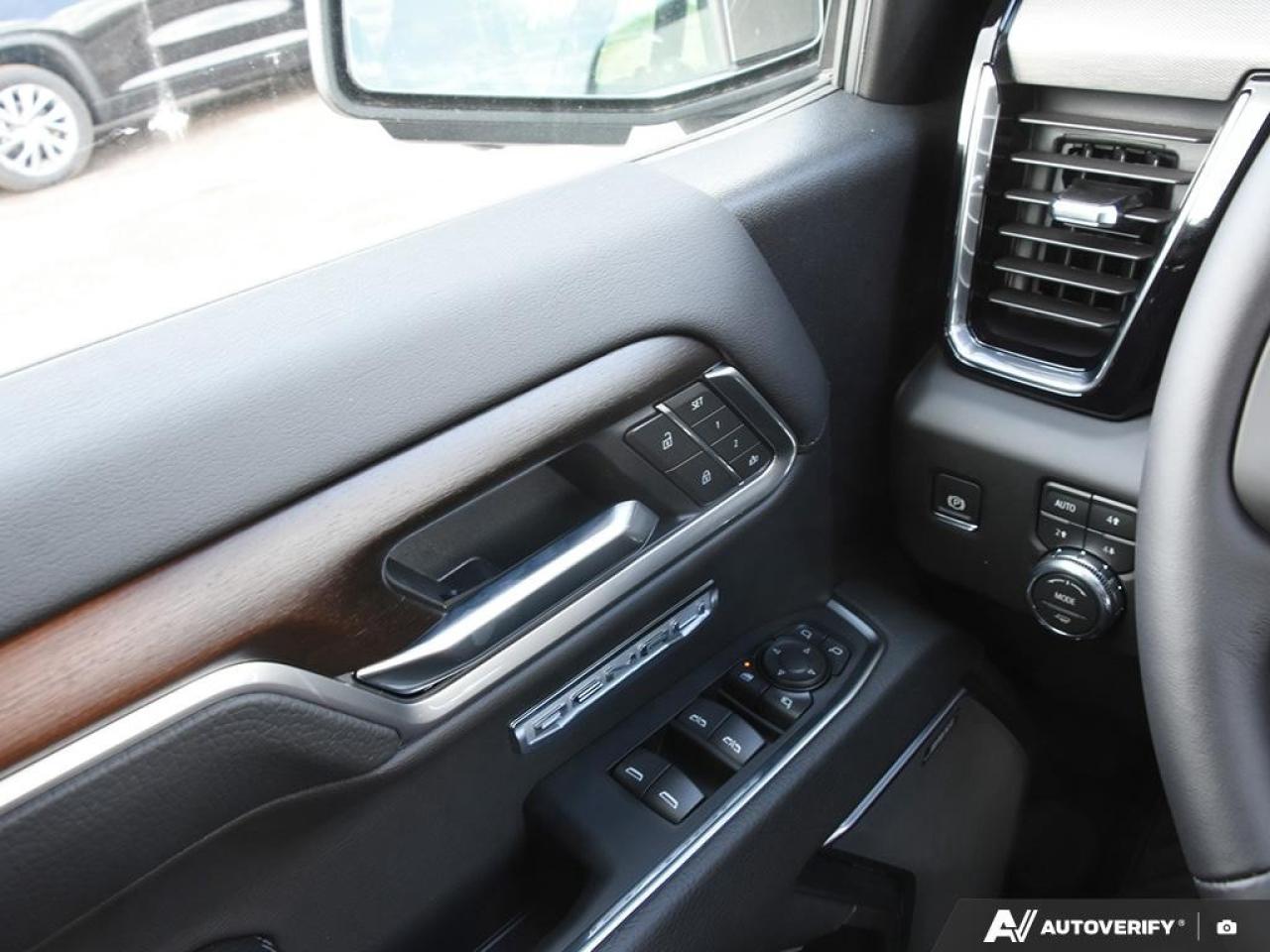 2026 GMC Sierra 1500 Crew Cab Short Box 4-Wheel Drive Denali Photo