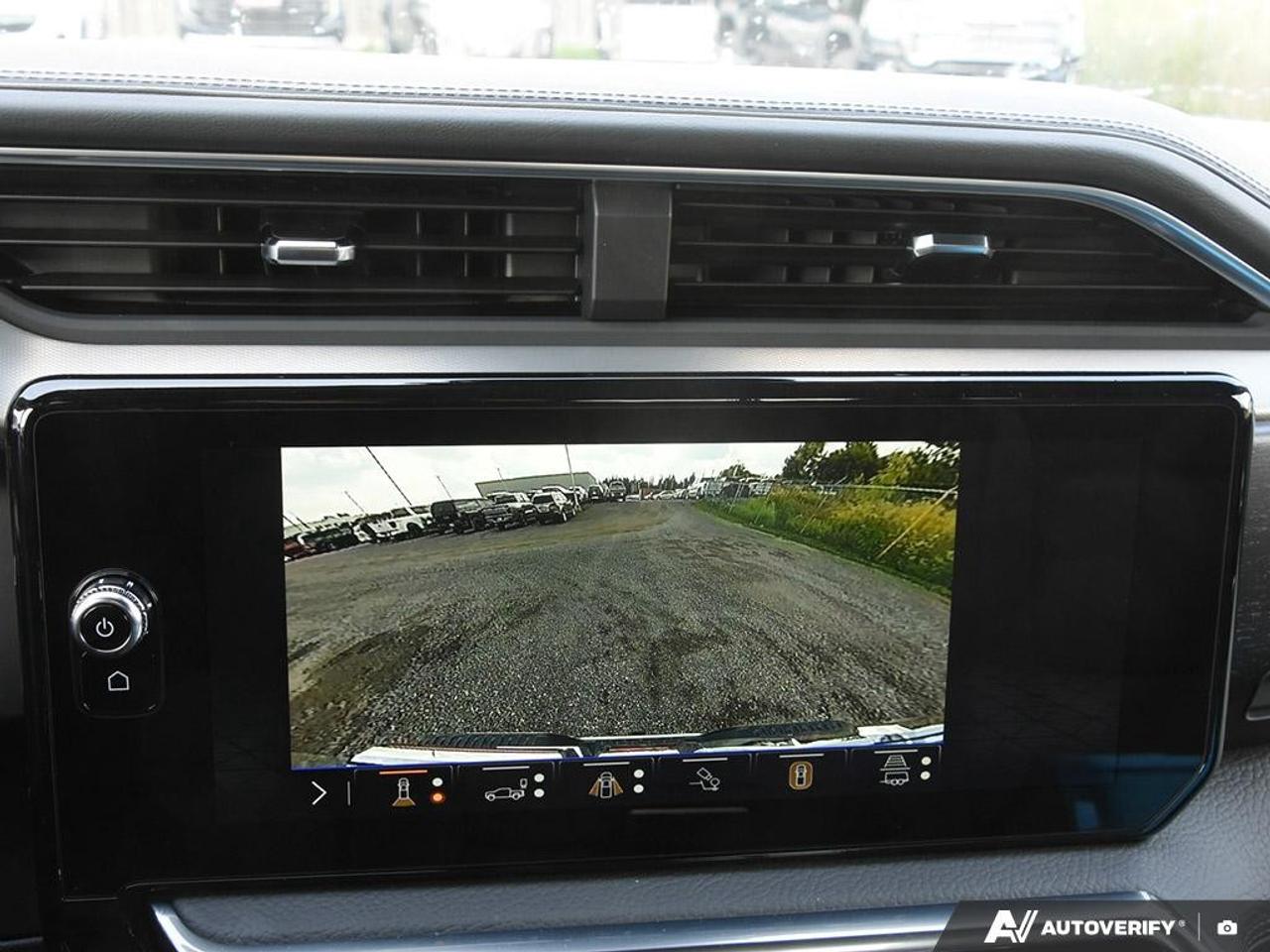 2026 GMC Sierra 1500 Crew Cab Short Box 4-Wheel Drive Denali Photo