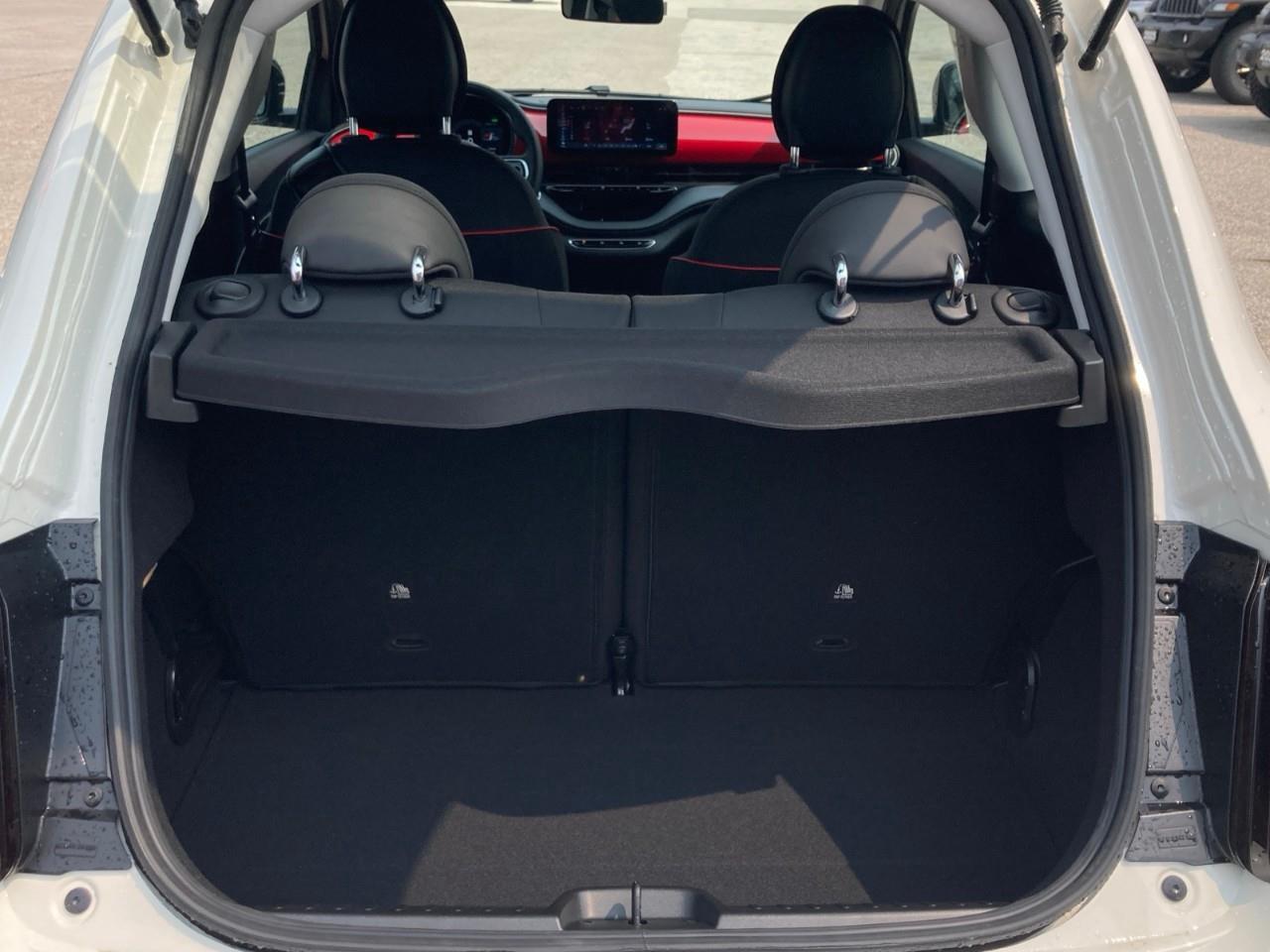 2025 Fiat 500E Base 2dr Hatchback Photo