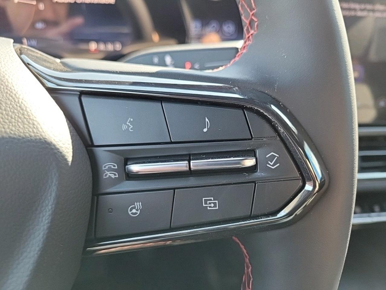 2025 Chevrolet Equinox EV RS 4dr Photo