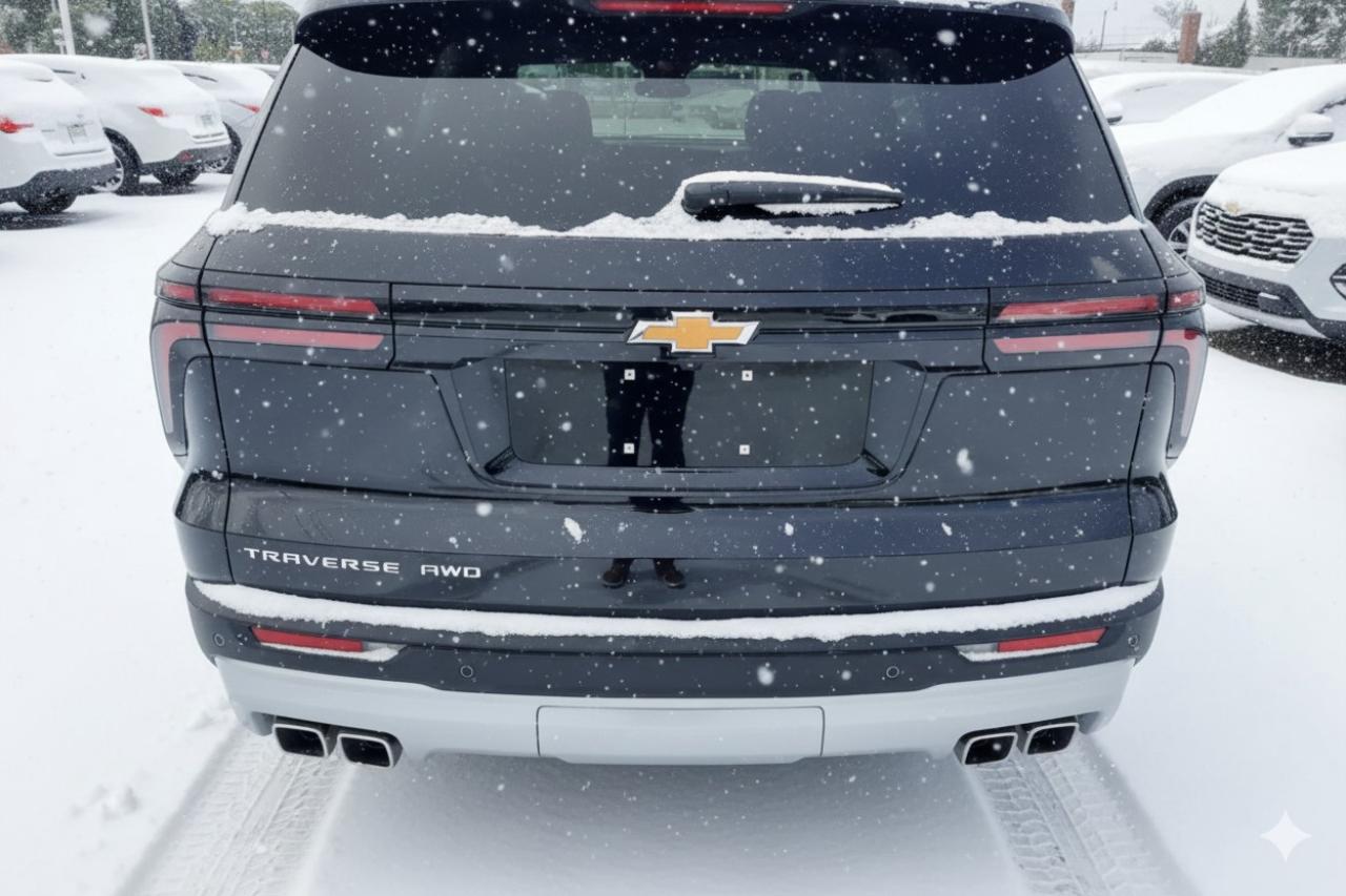 2025 Chevrolet Traverse AWD 4dr LT Photo