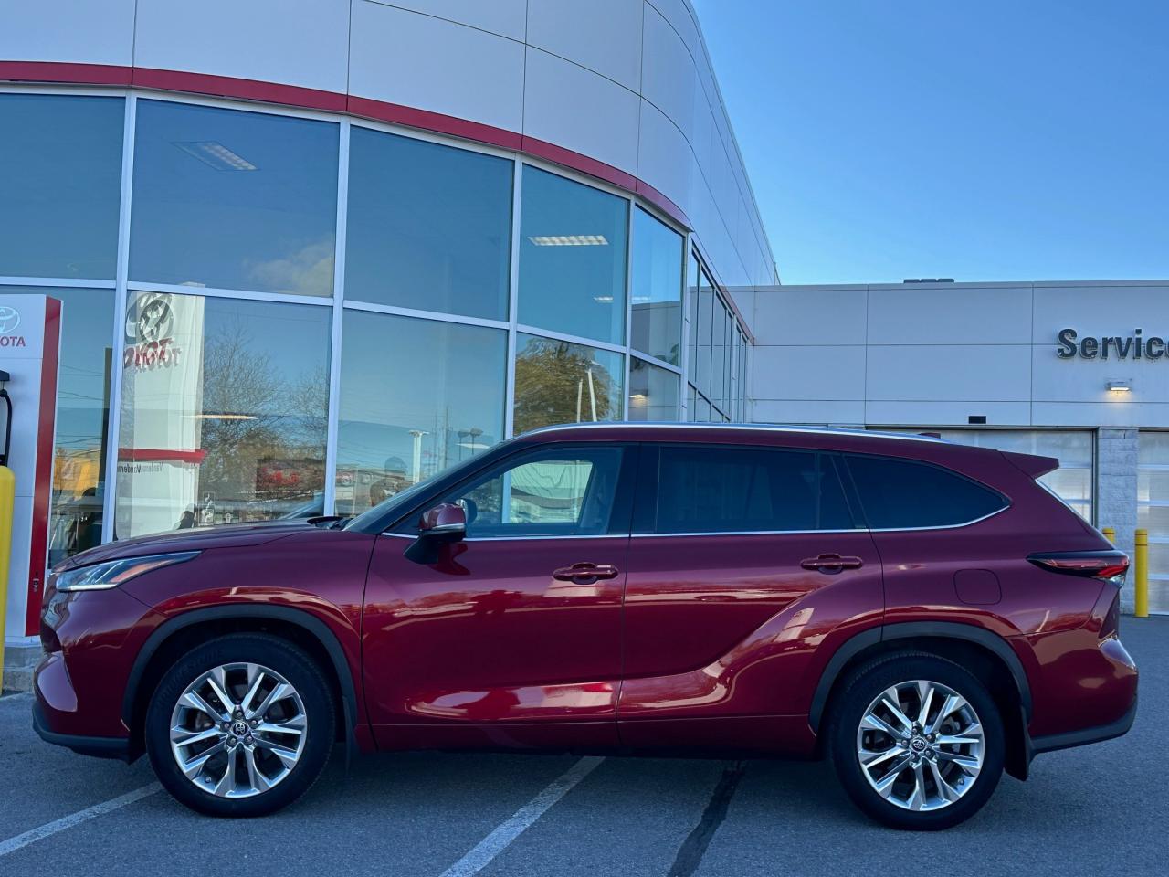 2024 Toyota Highlander Limited 4dr All-Wheel Drive Photo3