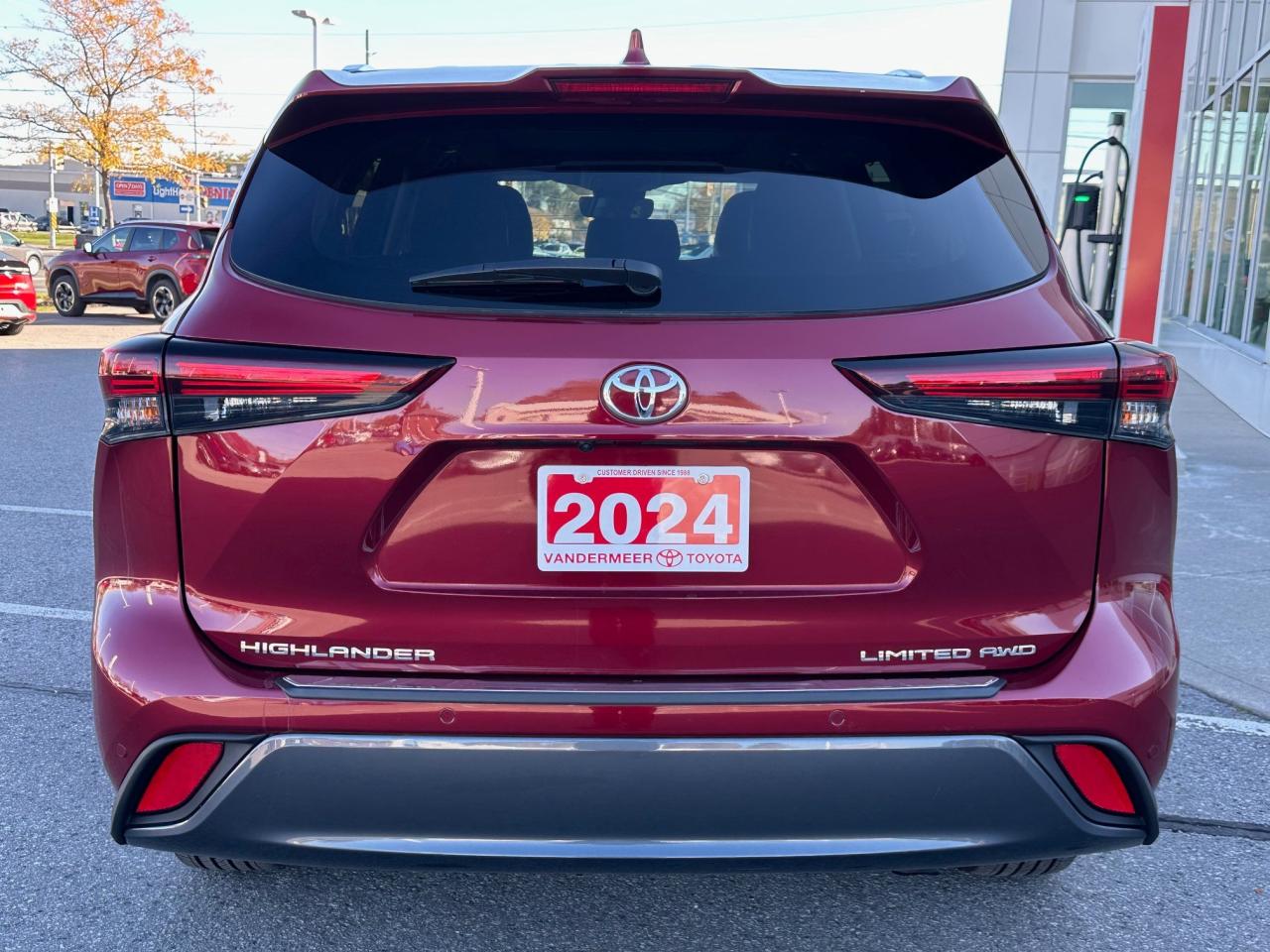 2024 Toyota Highlander Limited 4dr All-Wheel Drive Photo