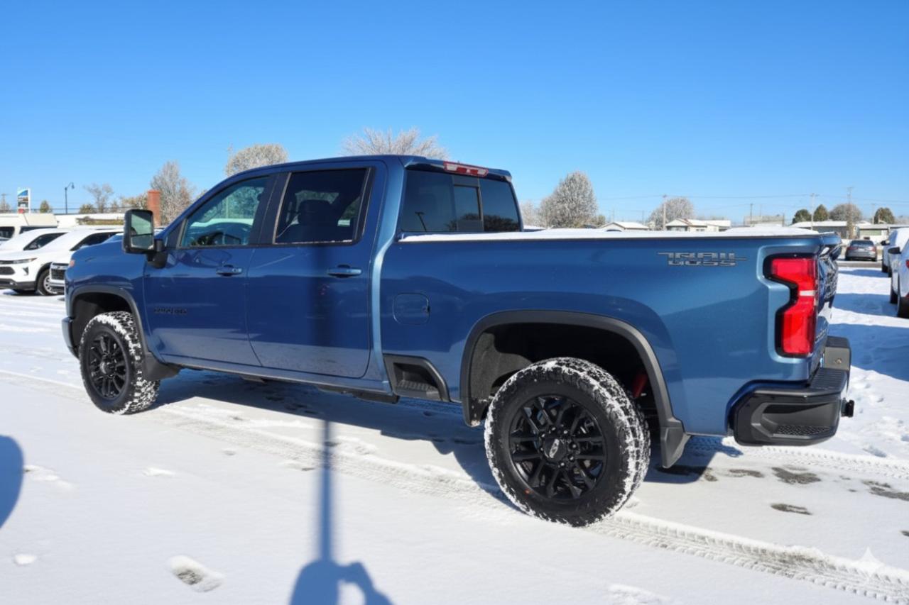 2025 Chevrolet SILVERADO 2500HD 4WD Crew Cab Standard Box LT Photo