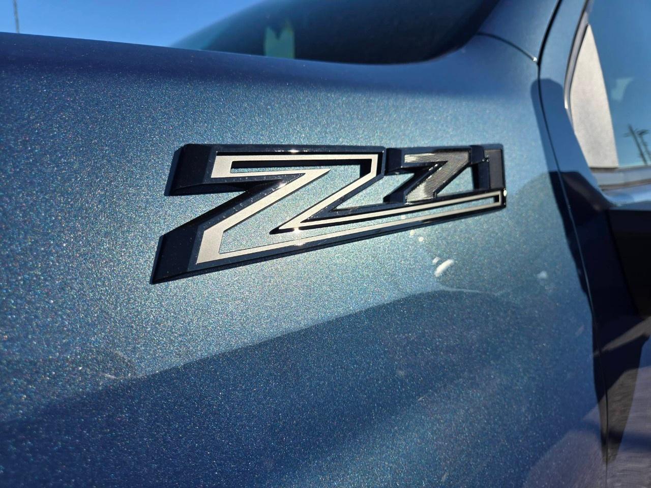 2025 Chevrolet SILVERADO 2500HD 4WD Crew Cab Standard Box LT Photo