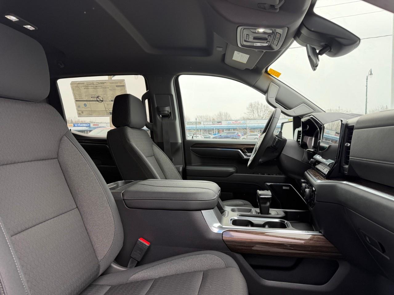 2026 Chevrolet Silverado 1500 Crew Cab Short Box 4-Wheel Drive LT Trail Boss Photo