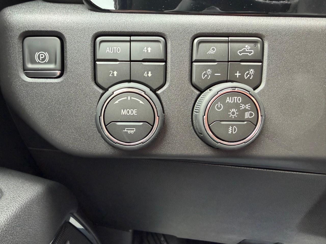 2026 Chevrolet Silverado 1500 Crew Cab Short Box 4-Wheel Drive LT Trail Boss Photo