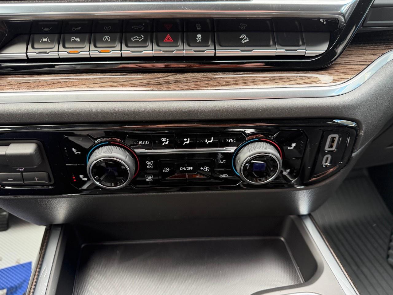 2026 Chevrolet Silverado 1500 Crew Cab Short Box 4-Wheel Drive LT Trail Boss Photo