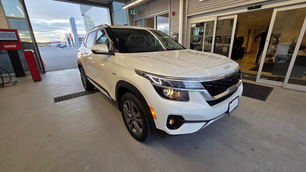 2023 Kia Seltos EX 4dr All-Wheel Drive Photo