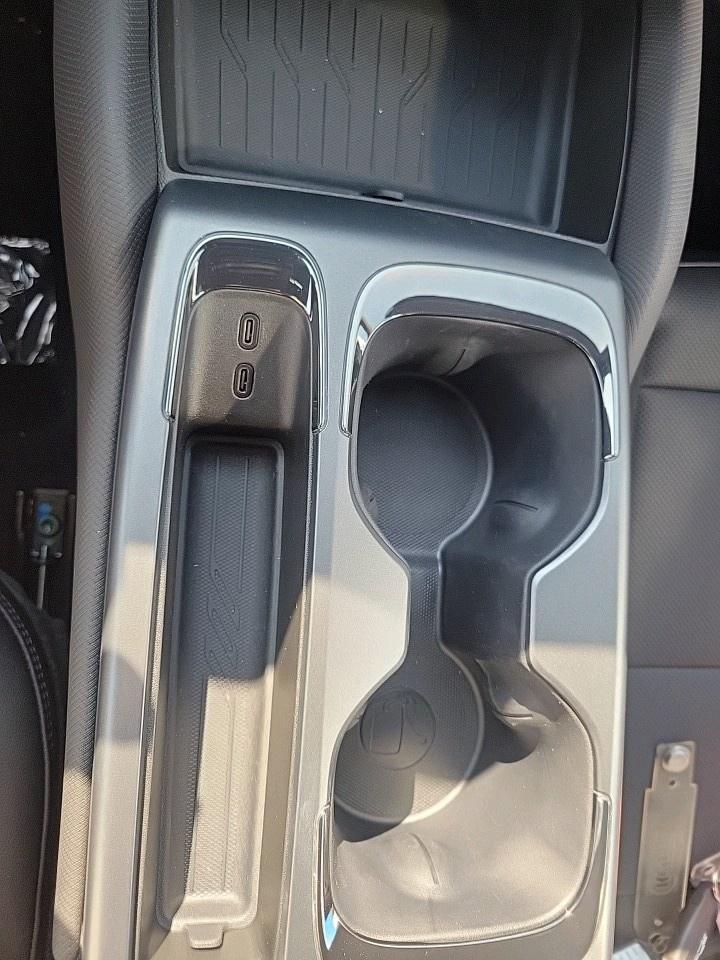 2025 Chevrolet Equinox EV RS 4dr Photo