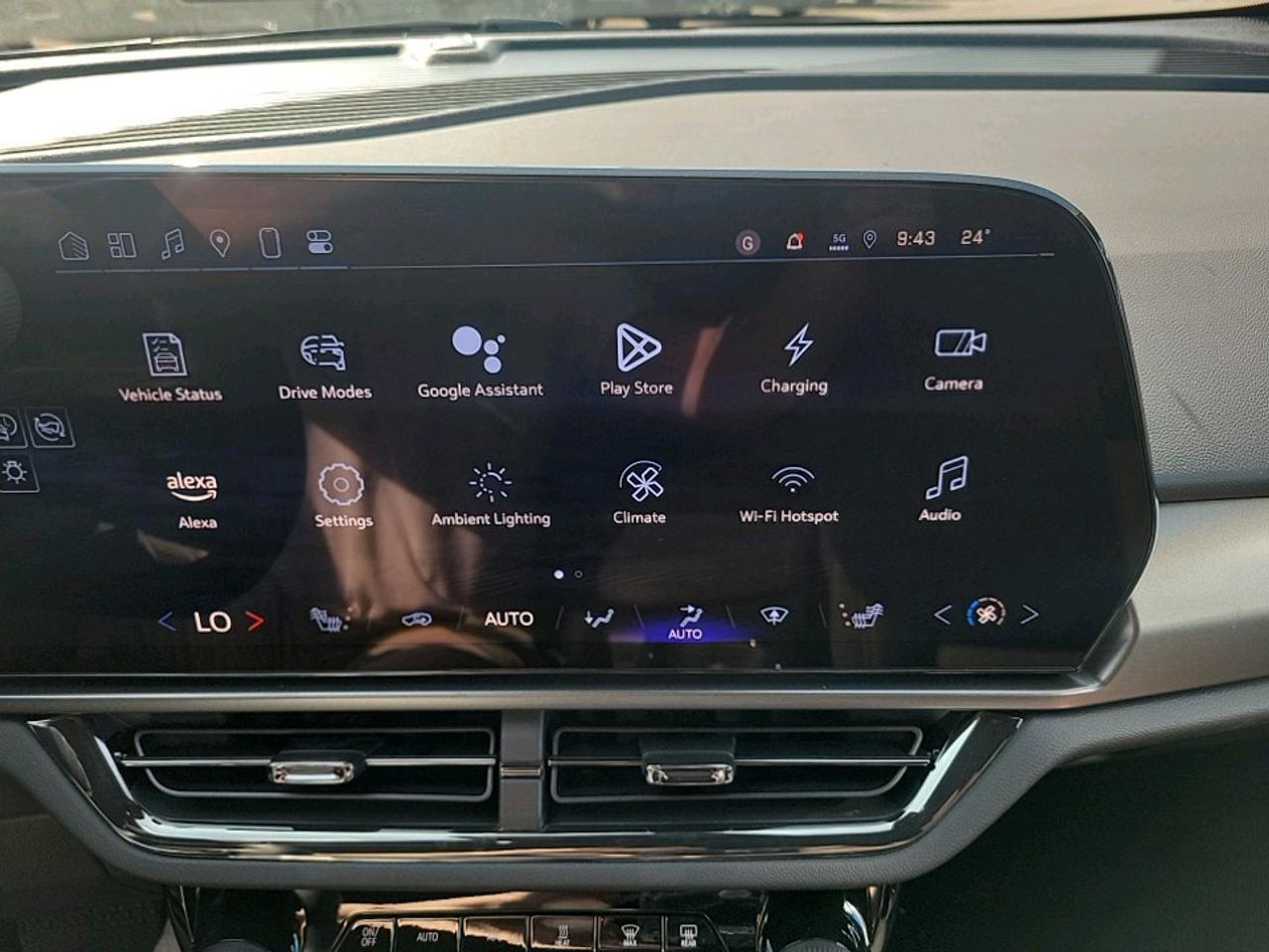 2025 Chevrolet Equinox EV RS 4dr Photo