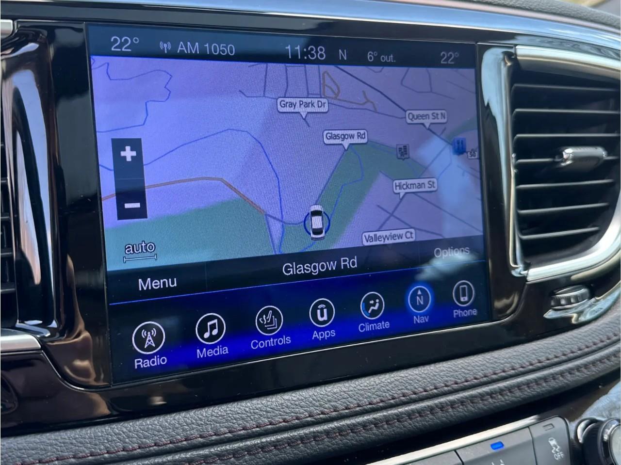 2017 Chrysler Pacifica Limited Passenger Van Photo