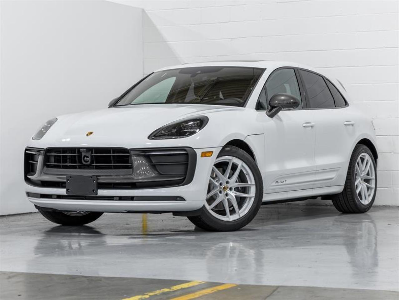 2025 Porsche Macan  Photo0