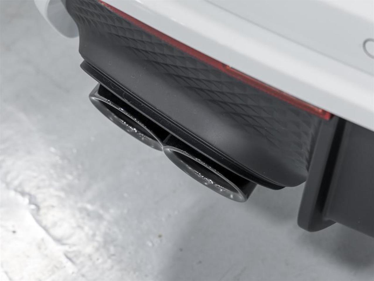 2025 Porsche Macan  Photo