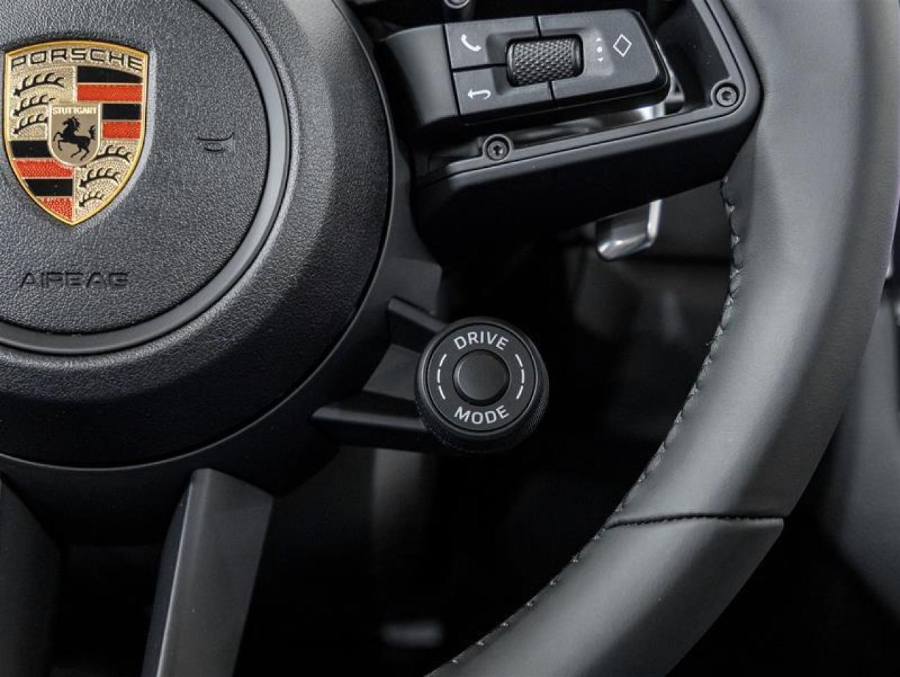 2025 Porsche Macan  Photo