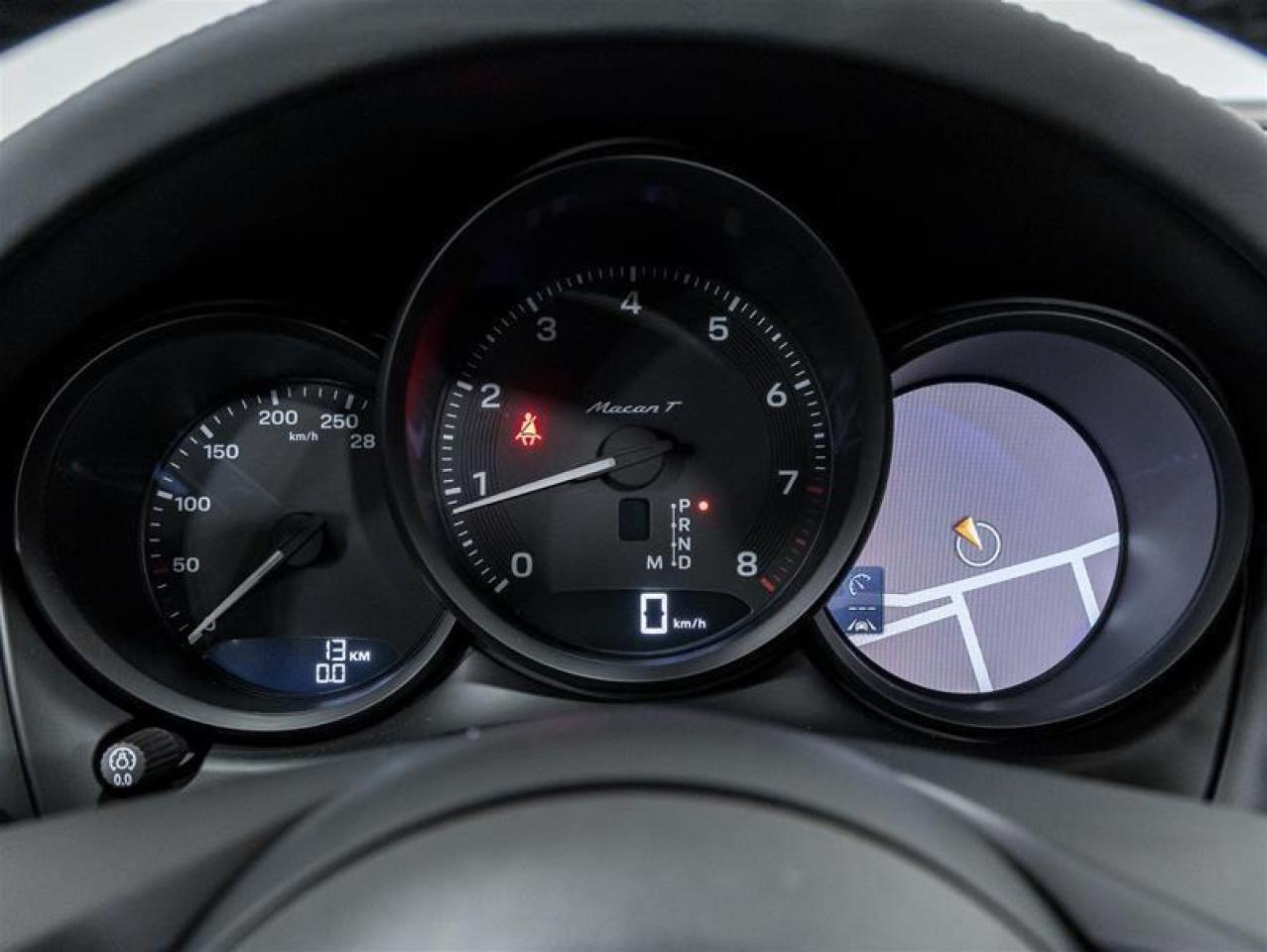 2025 Porsche Macan  Photo