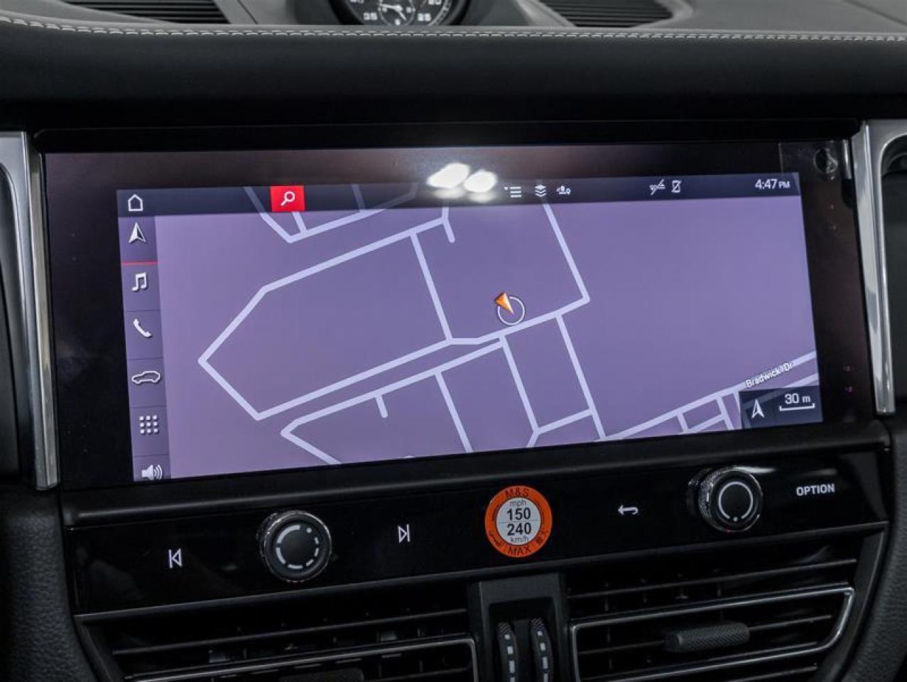 2025 Porsche Macan  Photo