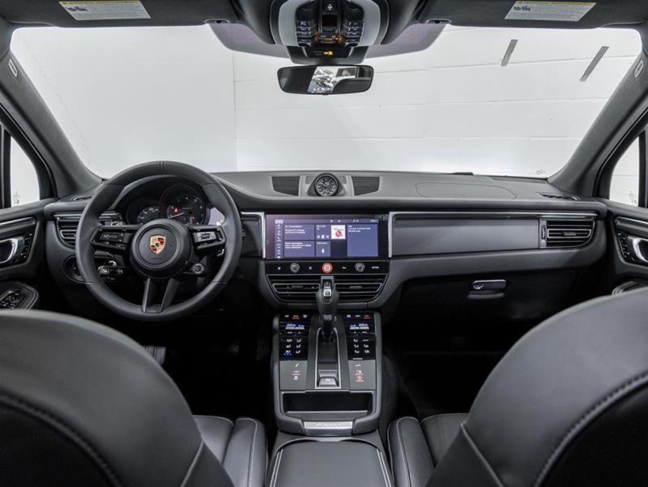 2025 Porsche Macan  Photo