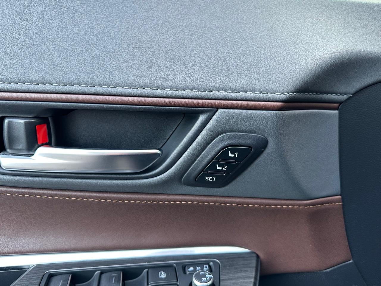 2024 Toyota Venza Limited 4dr All-Wheel Drive Photo