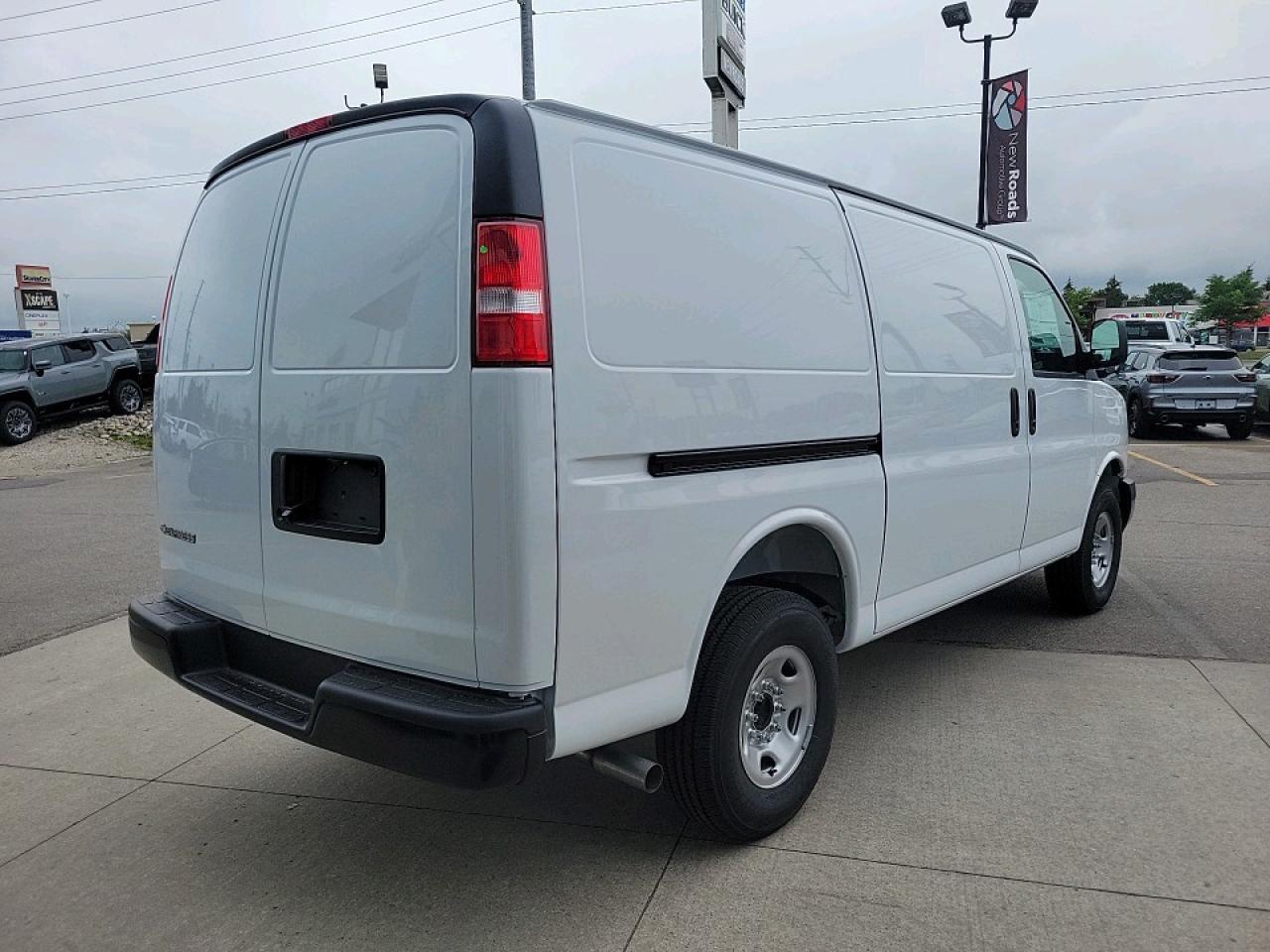 2025 Chevrolet Express 2500 Work Van Rear-Wheel Drive Cargo Van Photo