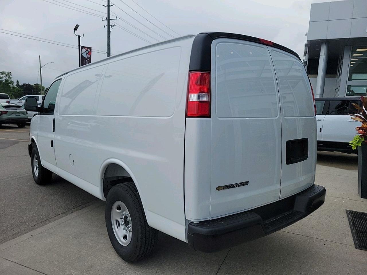 2025 Chevrolet Express 2500 Work Van Rear-Wheel Drive Cargo Van Photo