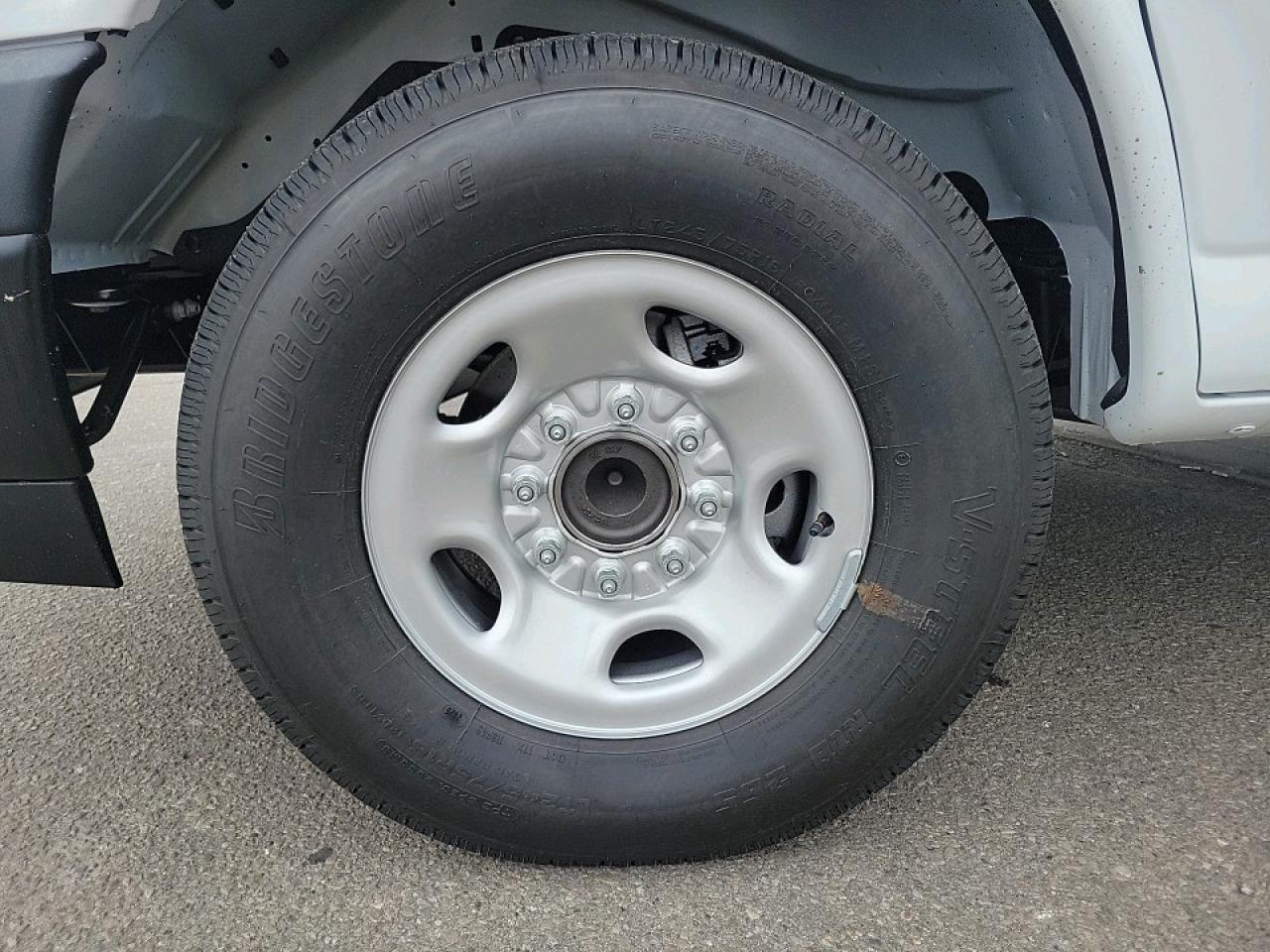 2025 Chevrolet Express 2500 Work Van Rear-Wheel Drive Cargo Van Photo