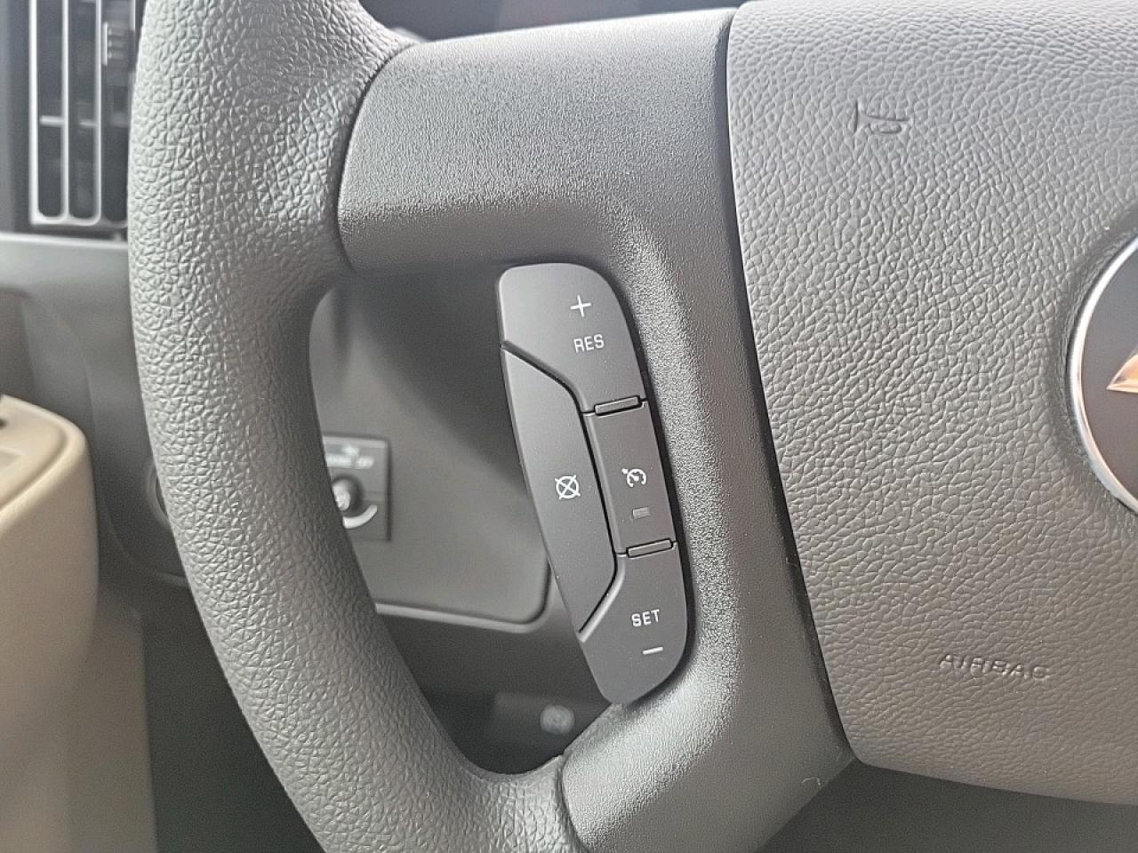 2025 Chevrolet Express 2500 Work Van Rear-Wheel Drive Cargo Van Photo