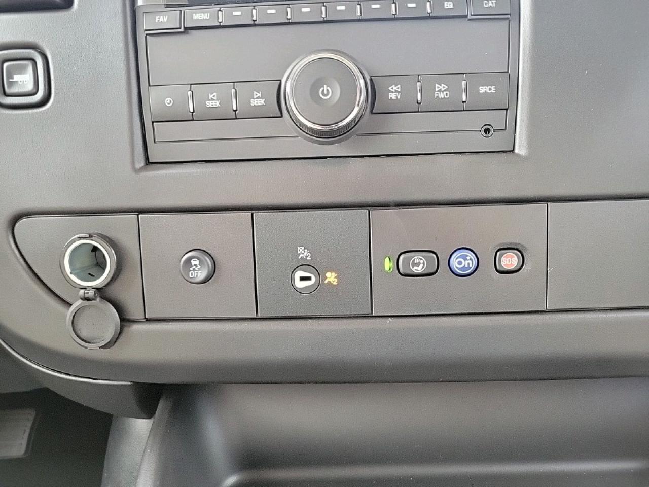 2025 Chevrolet Express 2500 Work Van Rear-Wheel Drive Cargo Van Photo