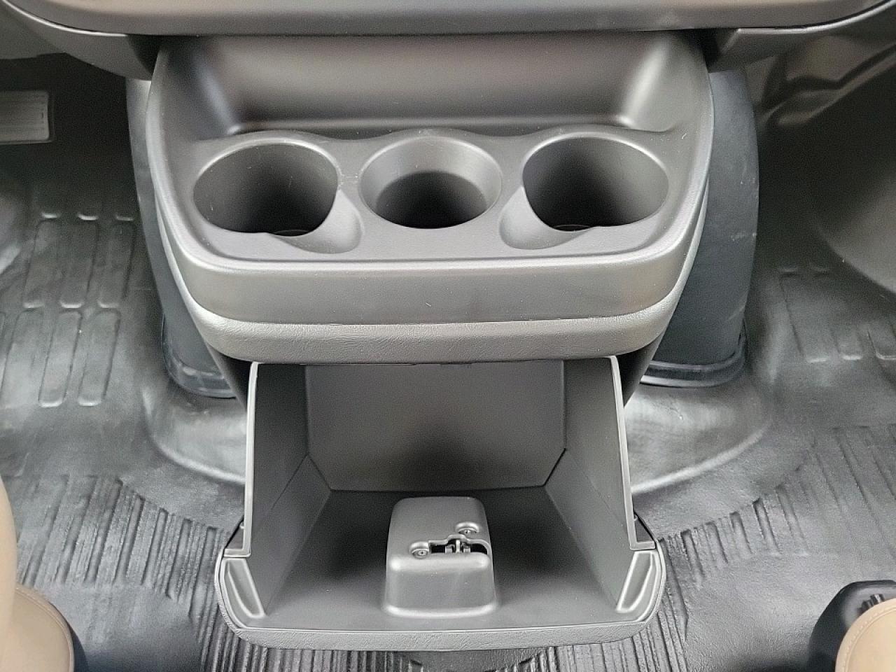 2025 Chevrolet Express 2500 Work Van Rear-Wheel Drive Cargo Van Photo