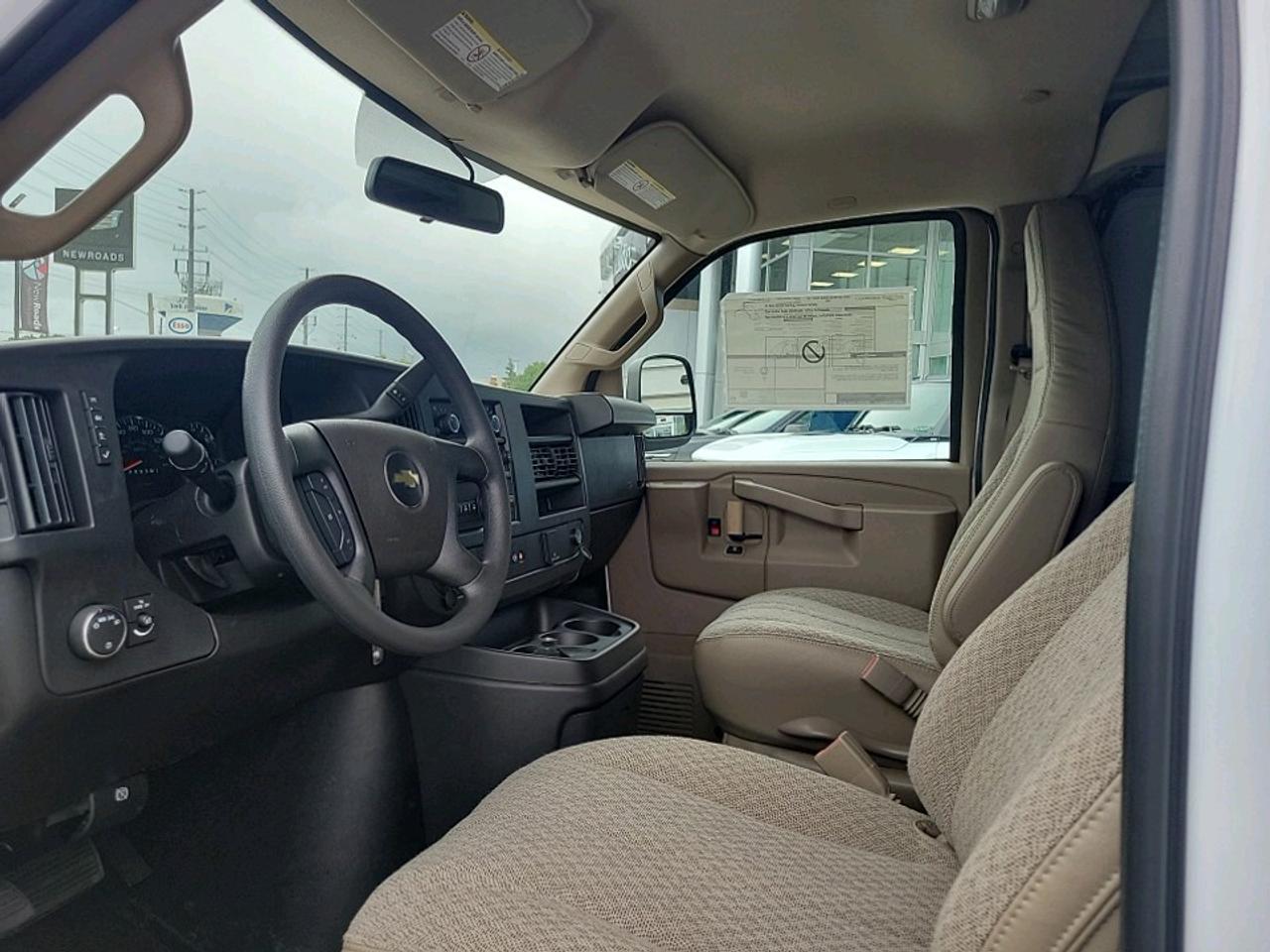 2025 Chevrolet Express 2500 Work Van Rear-Wheel Drive Cargo Van Photo