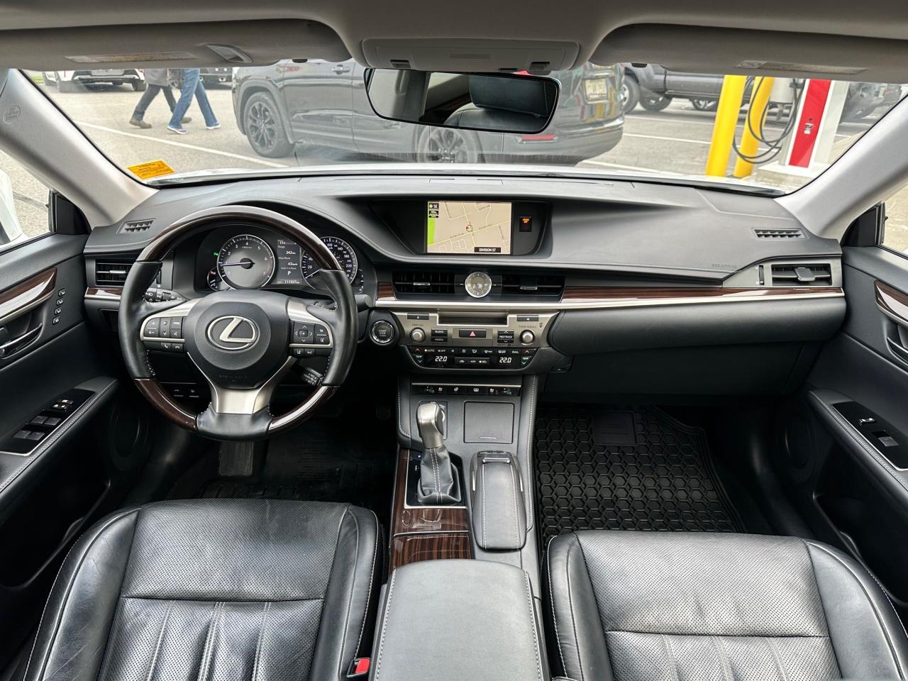 2017 Lexus ES 350 Base 4dr Sedan Photo