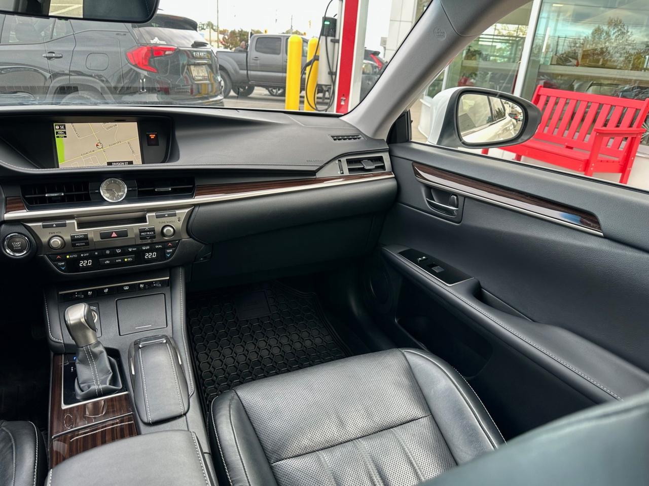 2017 Lexus ES 350 Base 4dr Sedan Photo