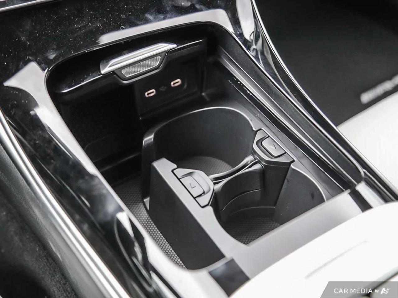 2025 Mercedes-Benz C-Class Base C 300 4dr All-Wheel Drive 4MATIC Sedan Photo