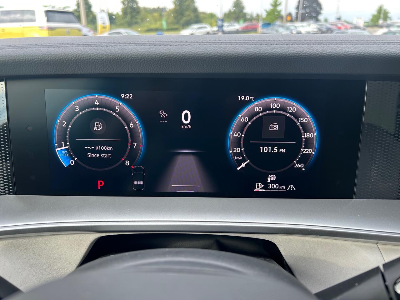 2025 Volkswagen Tiguan Comfortline R-Line Black Edition 4dr All-Wheel Drive 4MOTION Photo