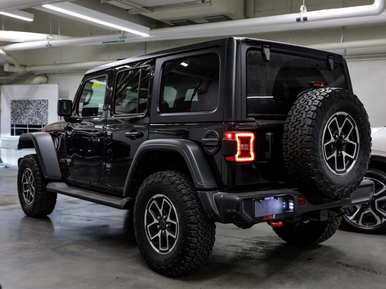 2024 Jeep Wrangler  Photo4