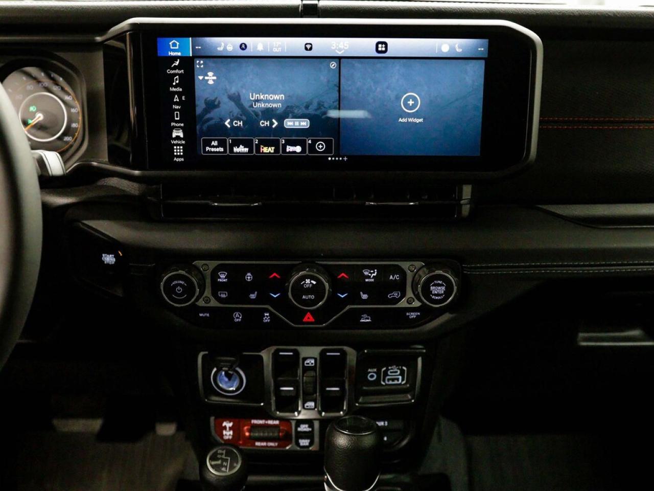 2024 Jeep Wrangler  Photo